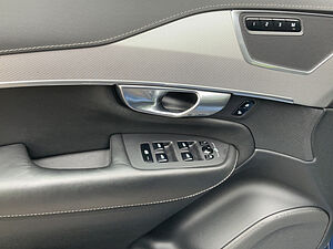 Volvo  XC90 T8 TwinEngine R-Design Plug-In-Hybrid AWD Bluetooth Navi LED Vollleder Klim