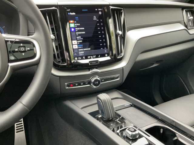 Volvo  XC 60 B5 Mild-Hybrid R-Design AWD Geartronic Head Up Display Navi LED Vollleder