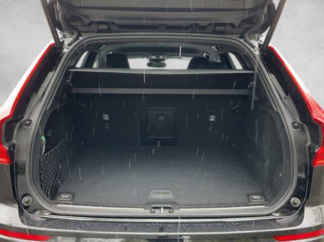 Volvo  XC60 B4 (Benzin) R-Design 2WD Automatik Bluetooth Navi LED Klima Standhzg Einpar
