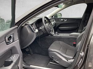 Volvo  XC 60 B4 Momentum Pro 2WD Geartronic Bluetooth Navi LED Klima Einparkhilfe el. F